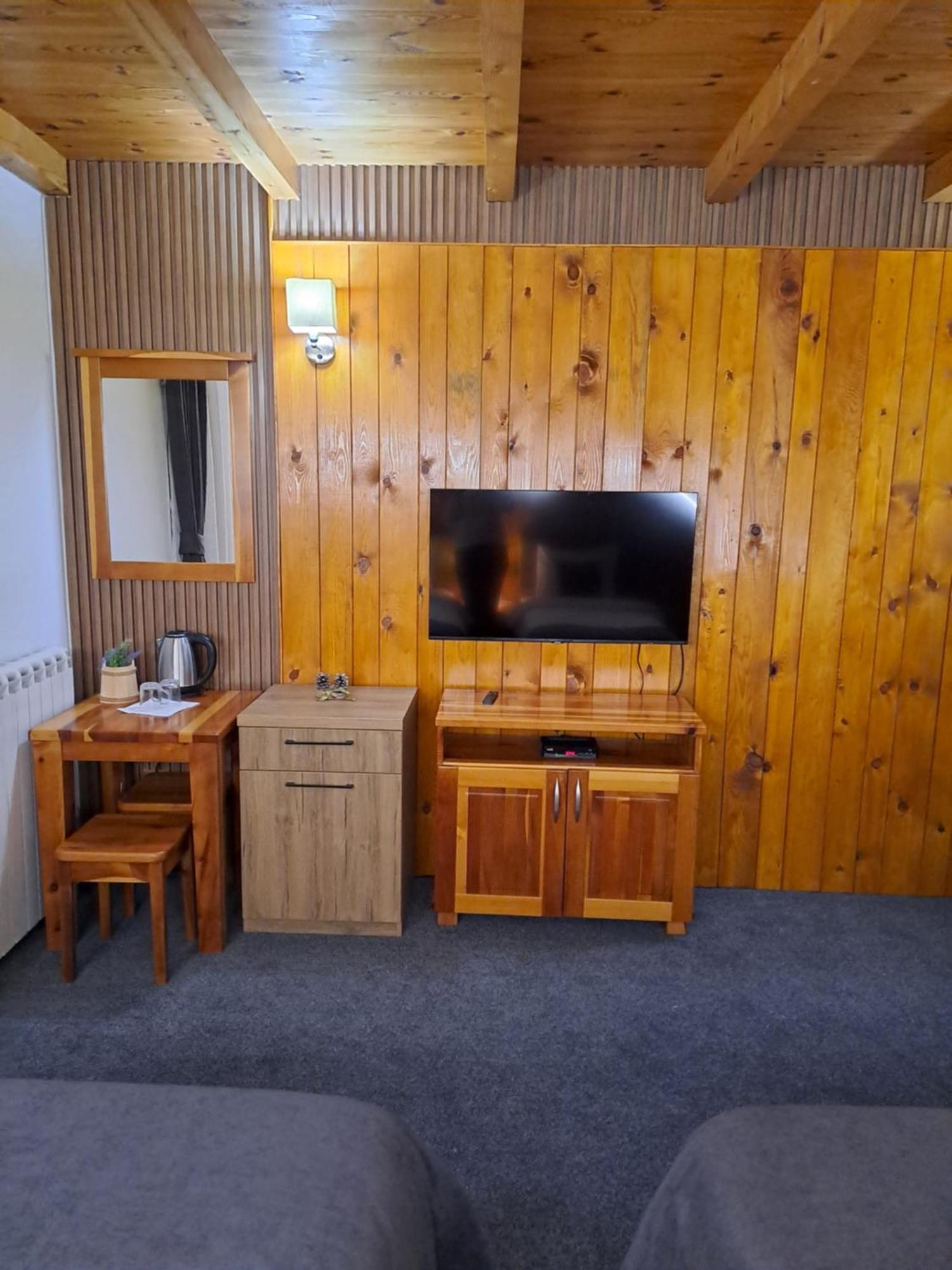 Rooms And Apartmants Mirovic Kolašin الغرفة الصورة